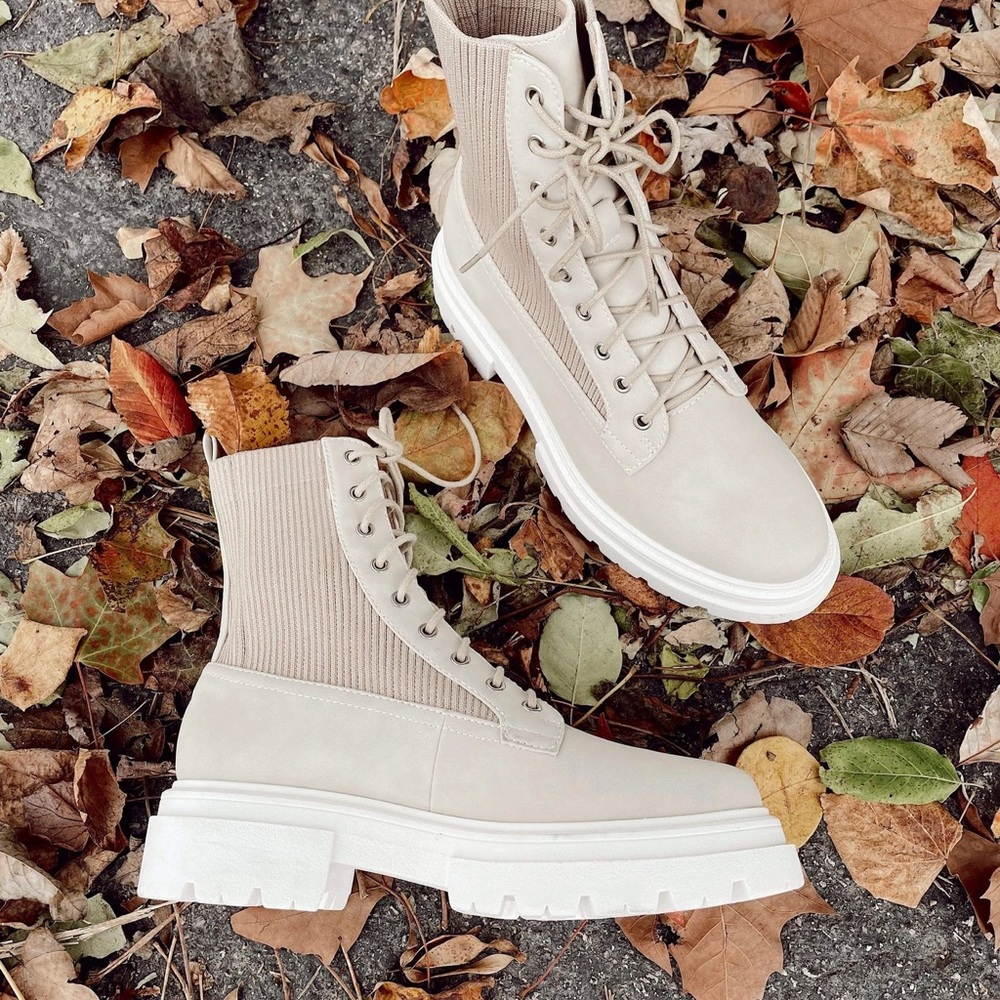 Lane 201 boutique cream journey lace up boot
